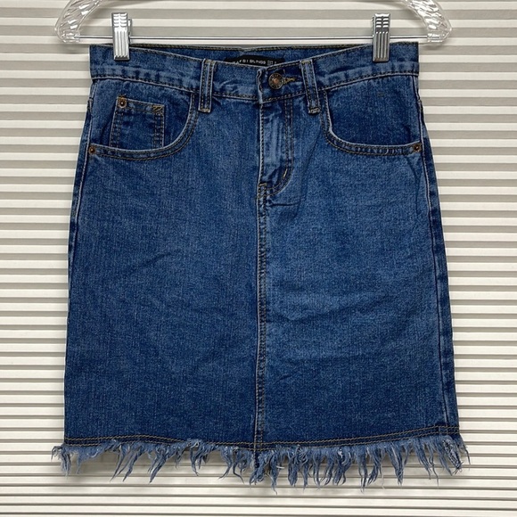 Zafsi Blings Raw Hem Denim Jean Mini Skirt Size Small - Picture 1 of 4